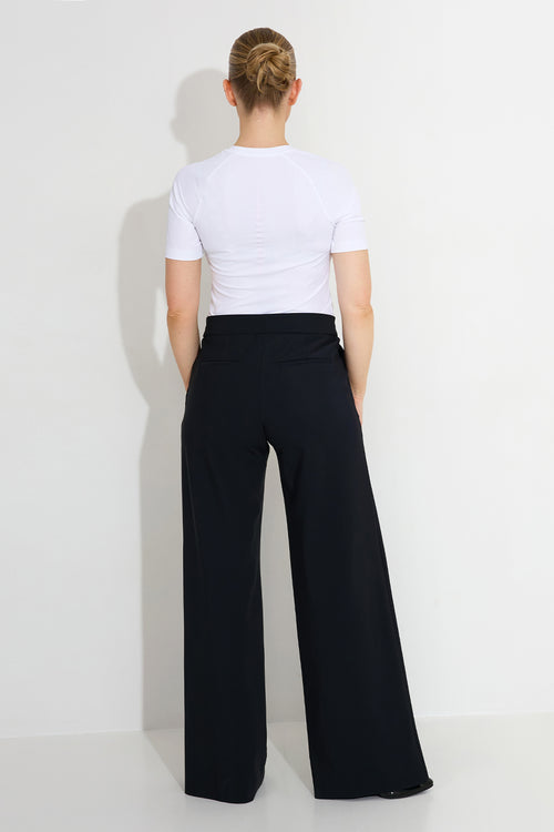 REBEL TROUSERS - RELAXTE BREDE PASVORM